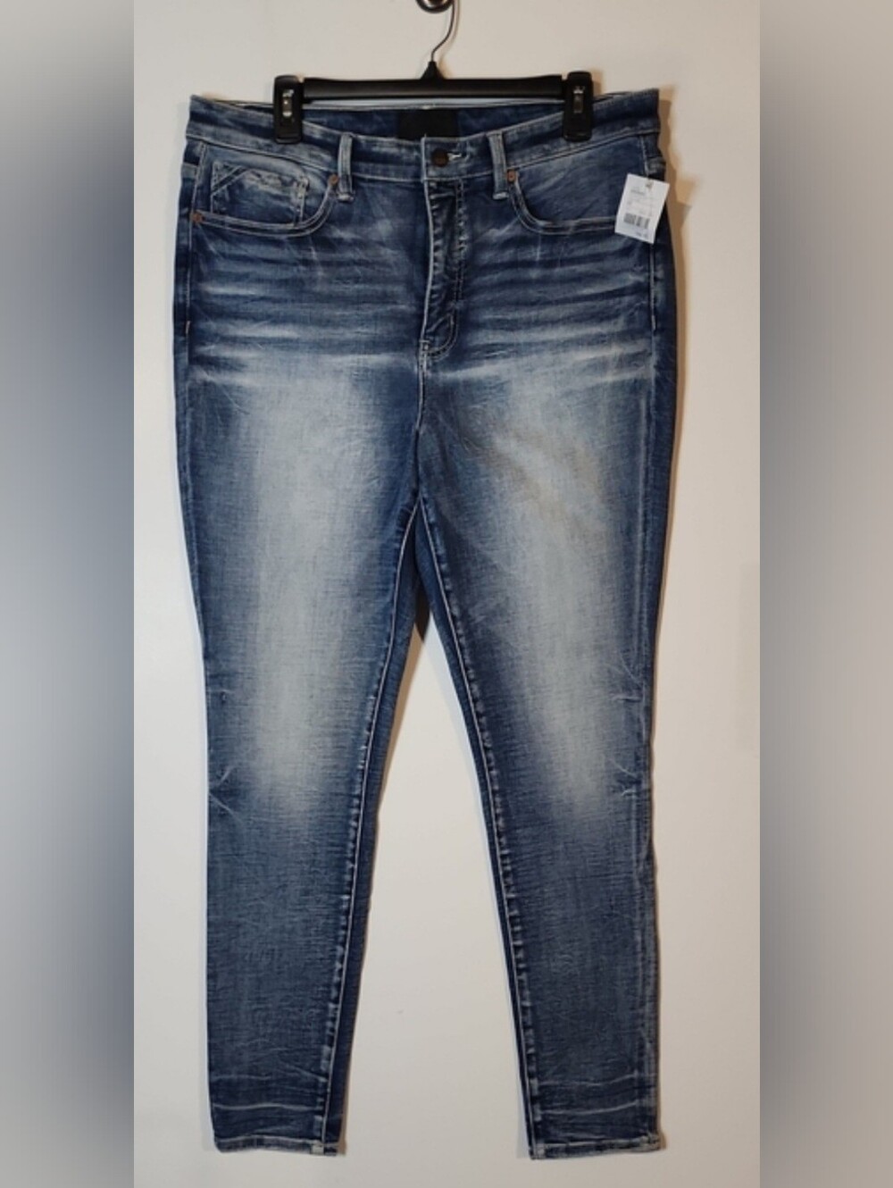 Buckle Black Fit. 75 Skinny Jeans NWT Size 32